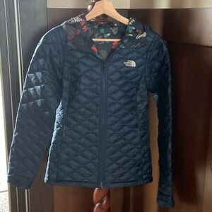 The North Face Women's Navy Thermoball Jacket